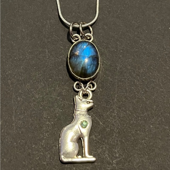 Labradorite Bast Necklace - Flashy Crystal Silver Labradorite Jewelry - Picture 2 of 8